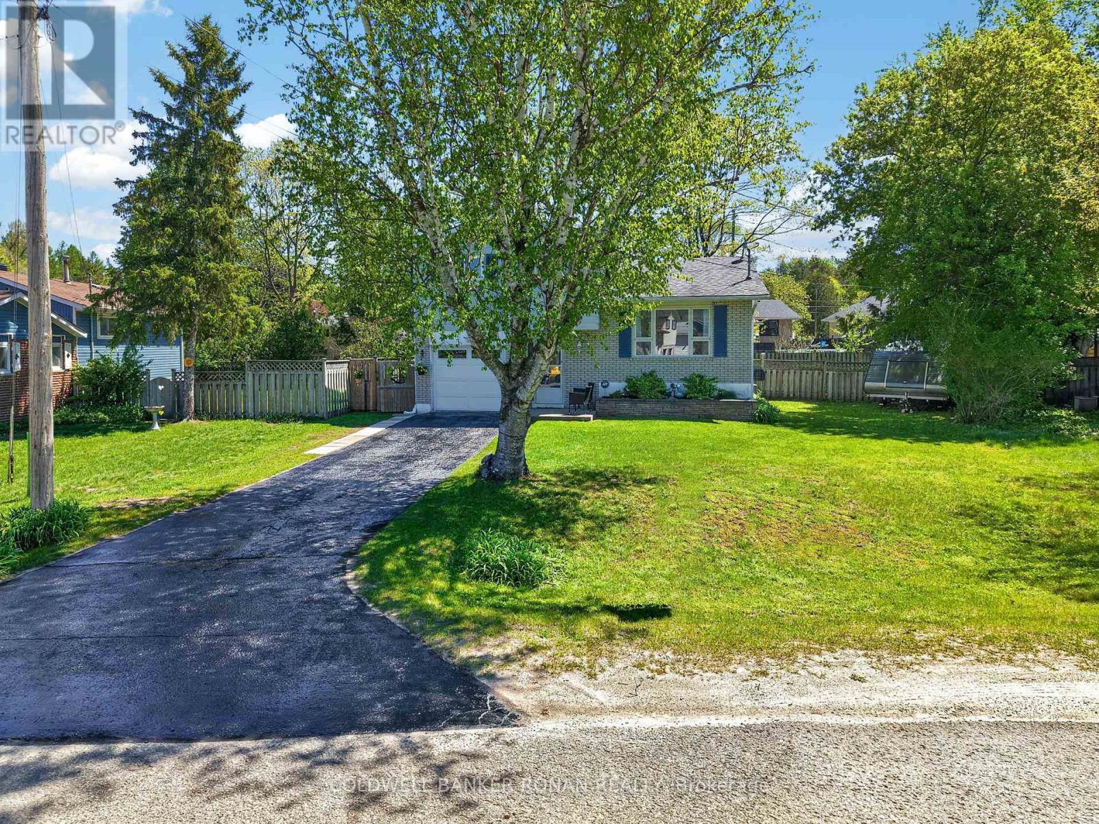 19 Larkdale Crescent, Essa (Angus), Ontario  L0M 1B0 - Photo 45 - N13162960