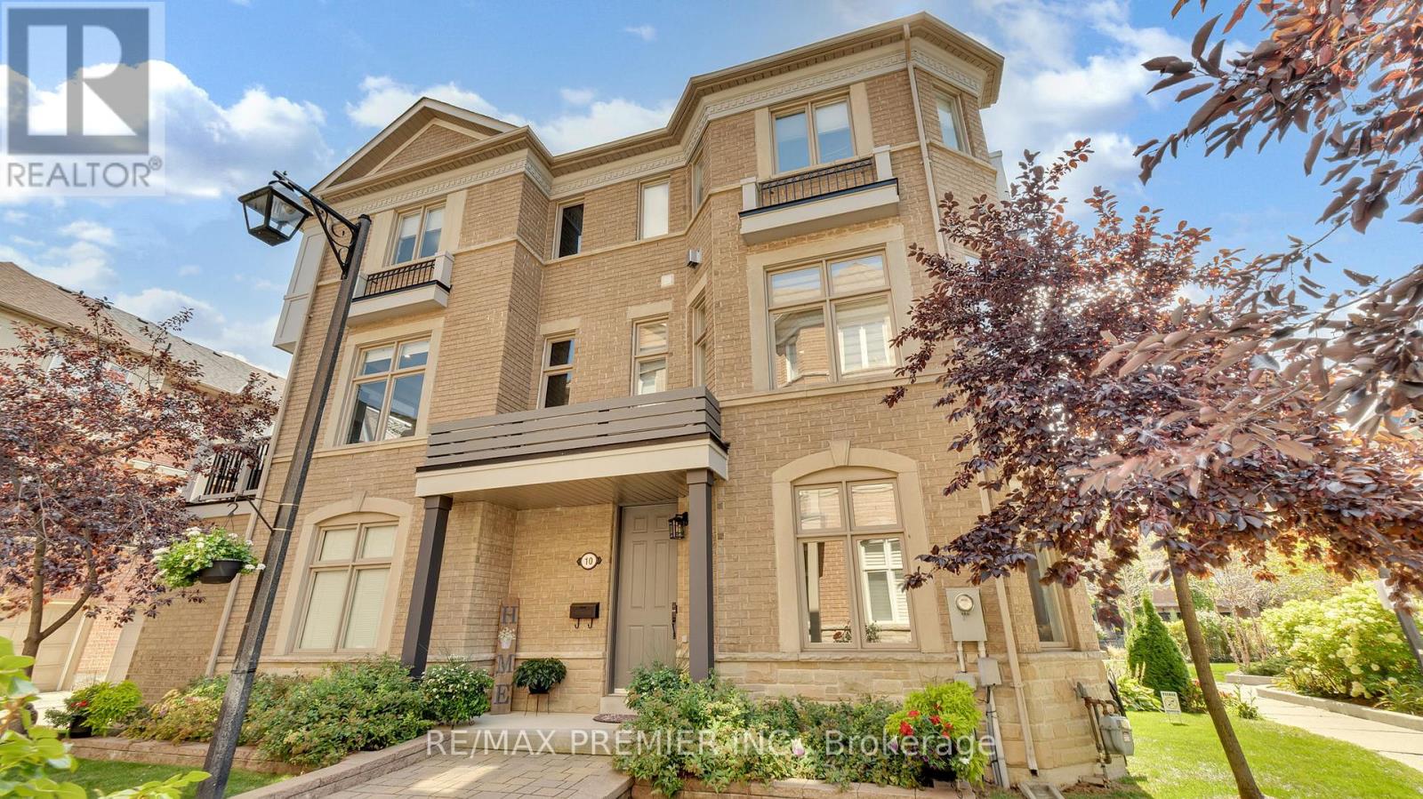10 HENRY PETERS LANE, Vaughan, Ontario