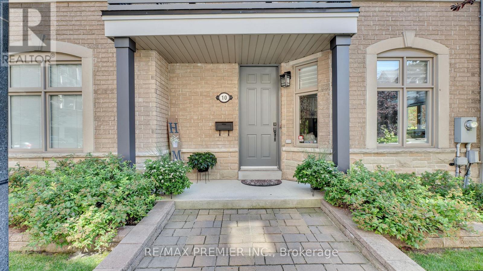 10 Henry Peters Lane, Vaughan, Ontario  L4L 0A7 - Photo 2 - N13162966