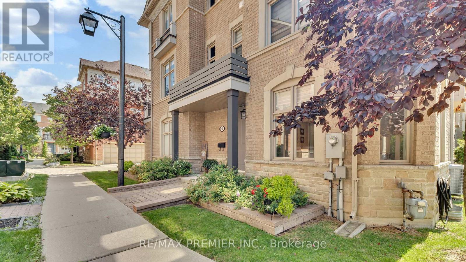 10 Henry Peters Lane, Vaughan, Ontario  L4L 0A7 - Photo 3 - N13162966