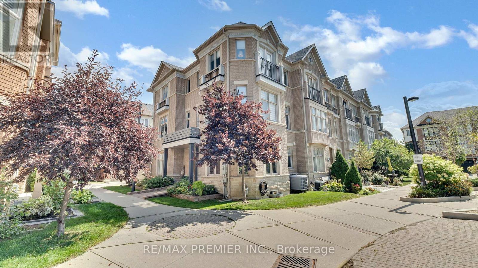10 Henry Peters Lane, Vaughan, Ontario  L4L 0A7 - Photo 5 - N13162966