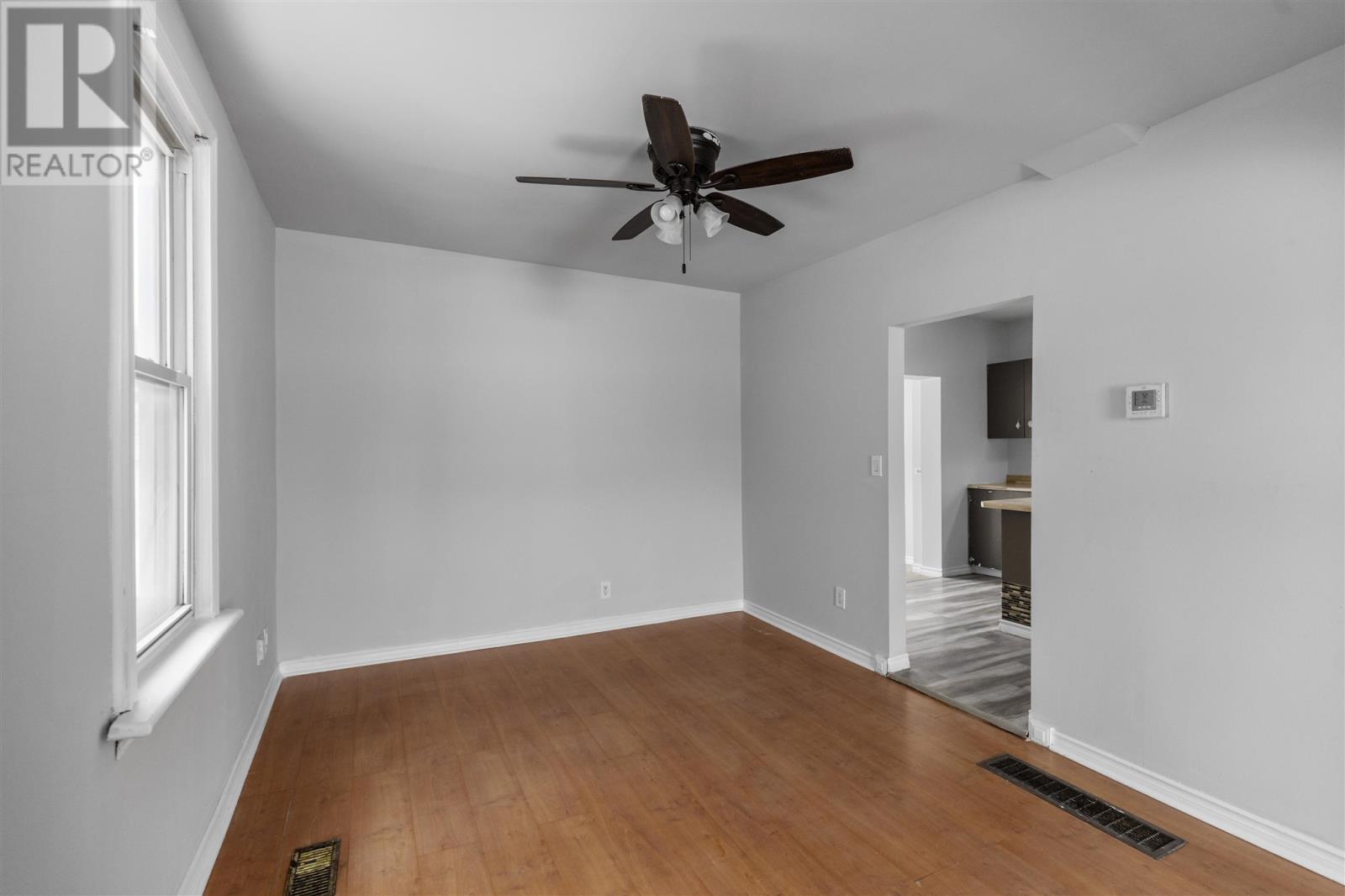 32 Cathcart St, Sault Ste. Marie, Ontario  P6A 1E1 - Photo 13 - SM261111