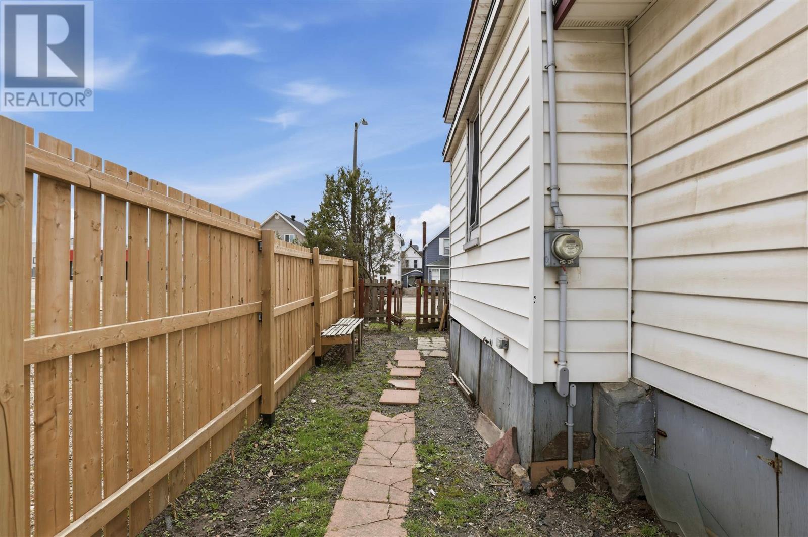 32 Cathcart St, Sault Ste. Marie, Ontario  P6A 1E1 - Photo 25 - SM261111