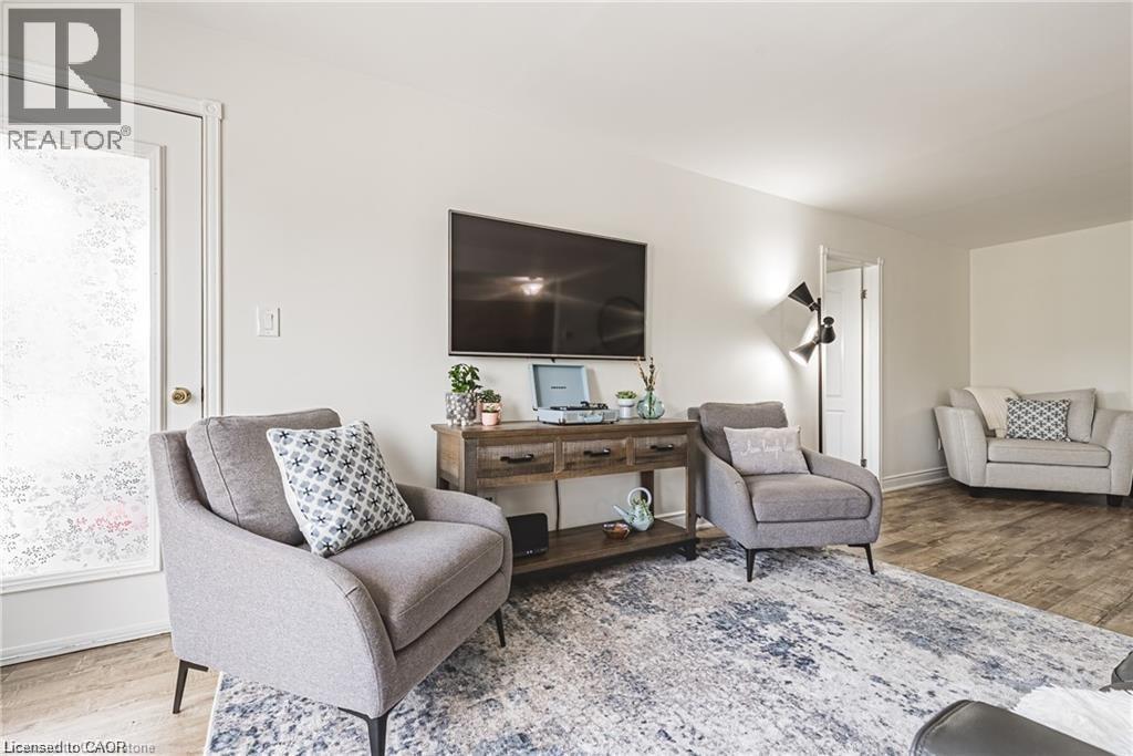 3050 Pinemeadow Drive Unit# 30, Burlington, Ontario  L7M 3X5 - Photo 7 - 40831279
