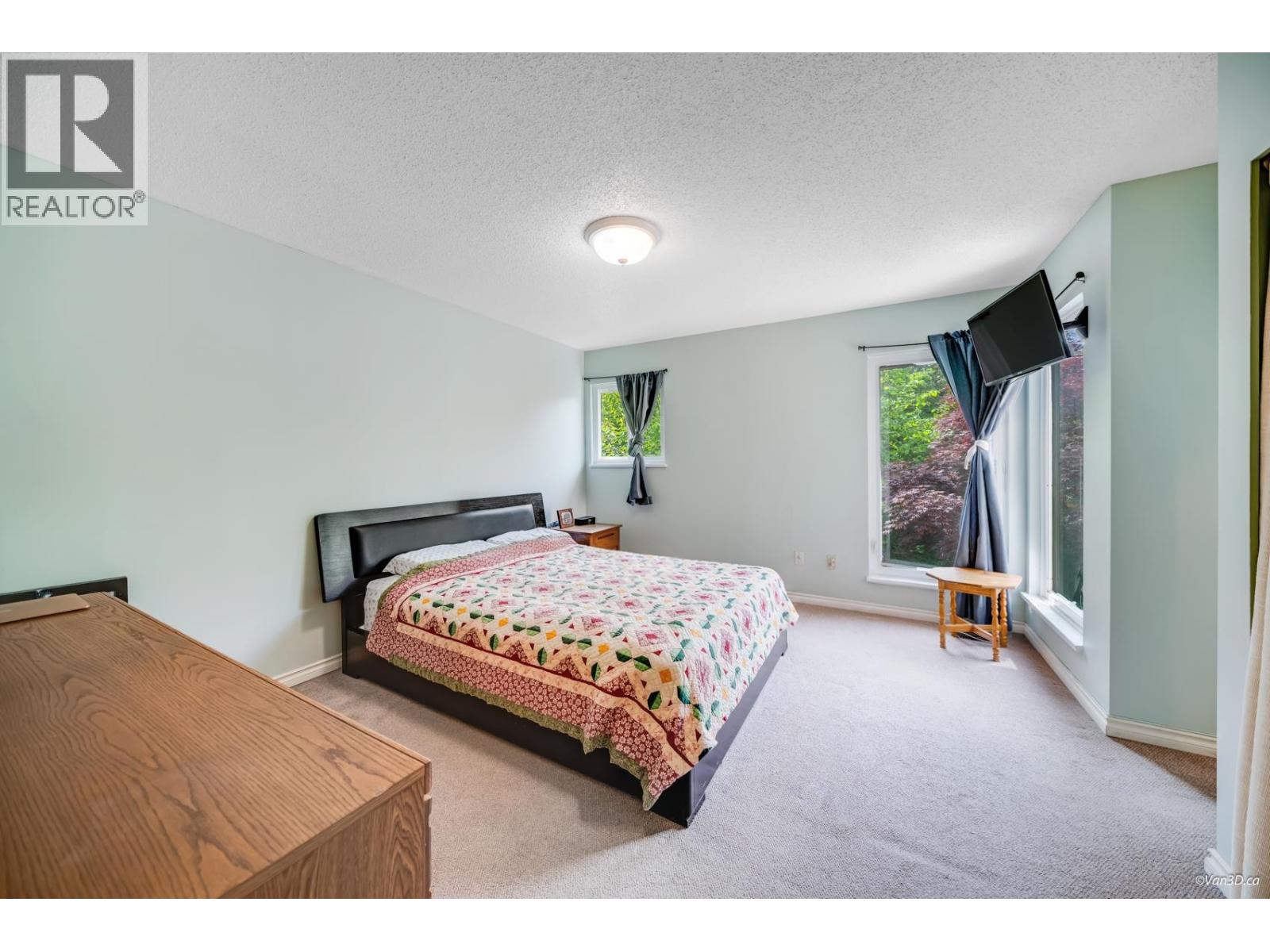 4253 Birchwood Crescent, Burnaby, British Columbia  V5G 4E6 - Photo 16 - R3124935