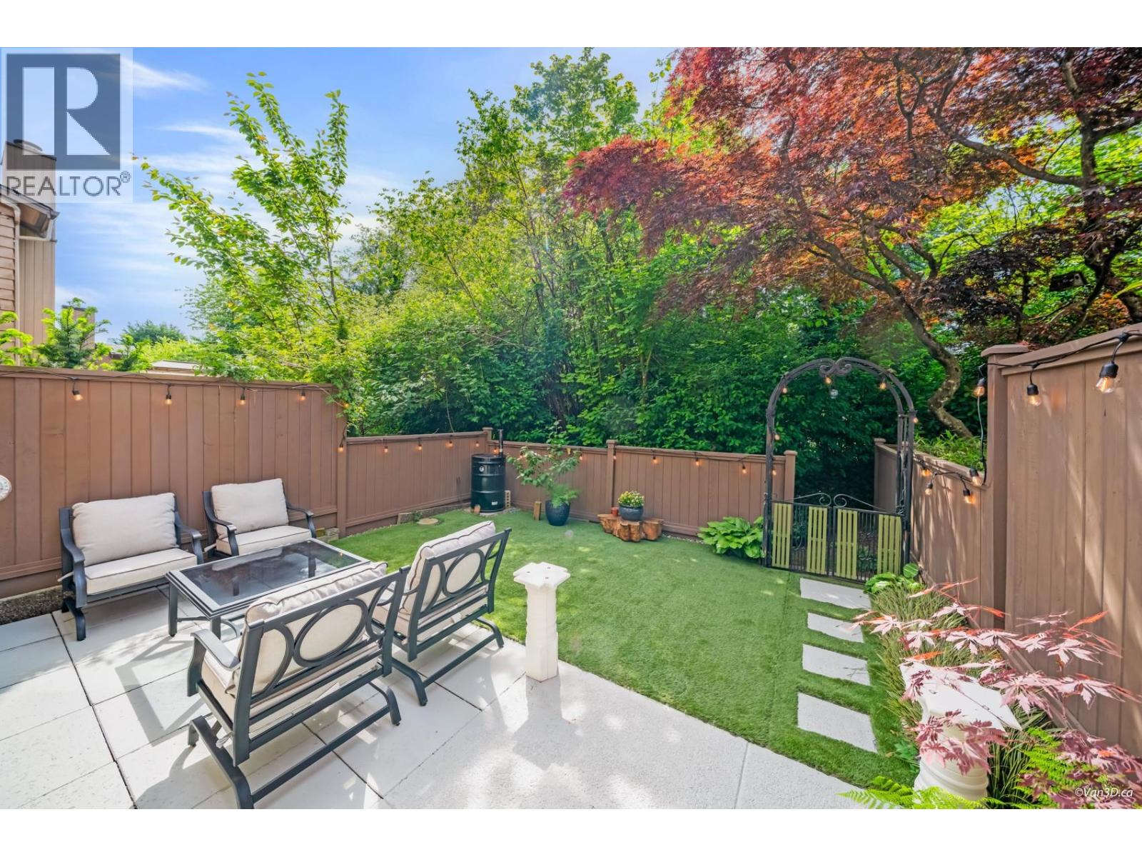 4253 Birchwood Crescent, Burnaby, British Columbia  V5G 4E6 - Photo 32 - R3124935