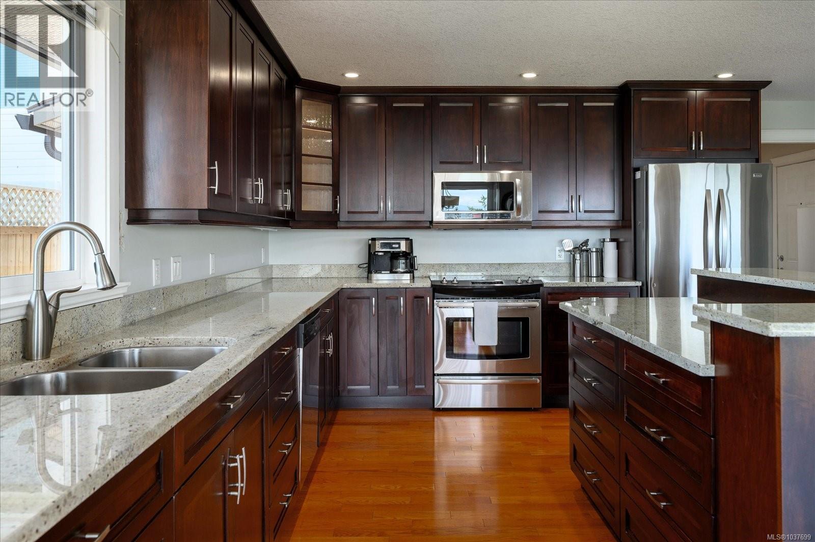 218 Concordia Pl, Nanaimo, British Columbia  V9R 6A9 - Photo 4 - 1037699