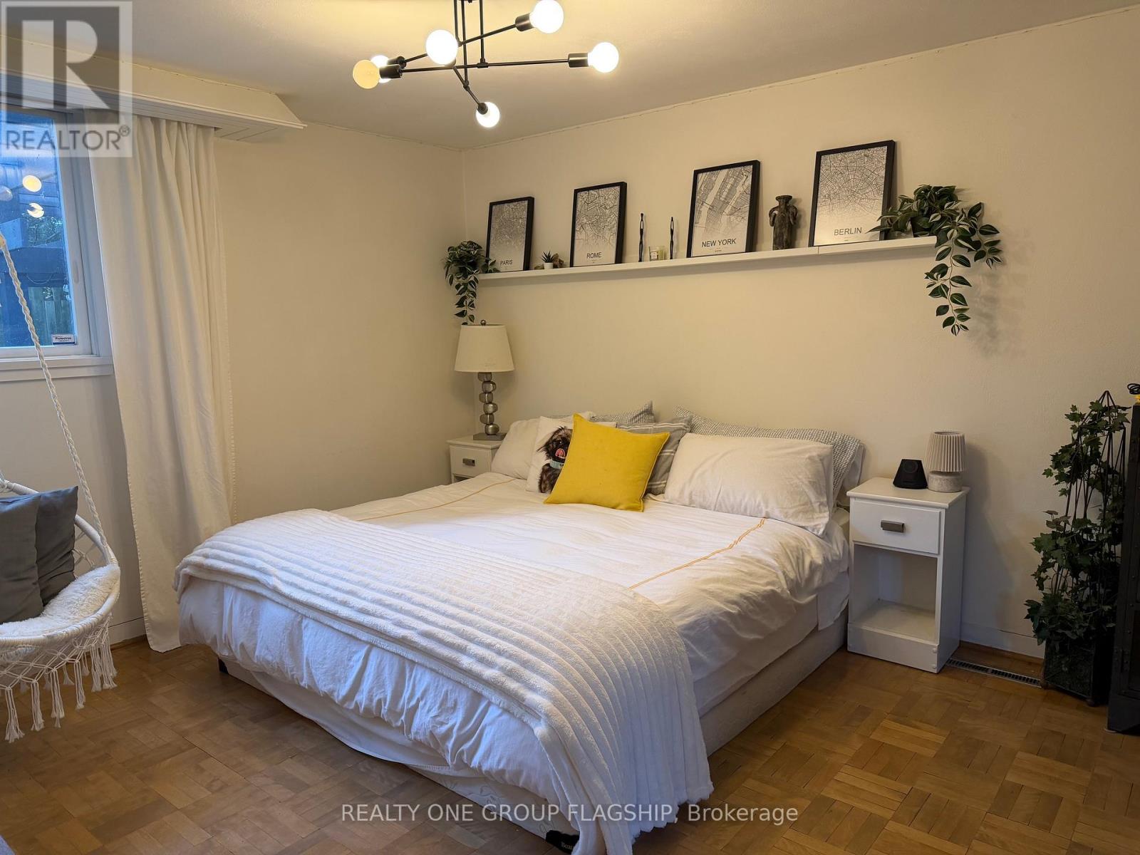 1379 Clarkson Road N, Mississauga, Ontario  L5J 2W6 - Photo 17 - W13162686