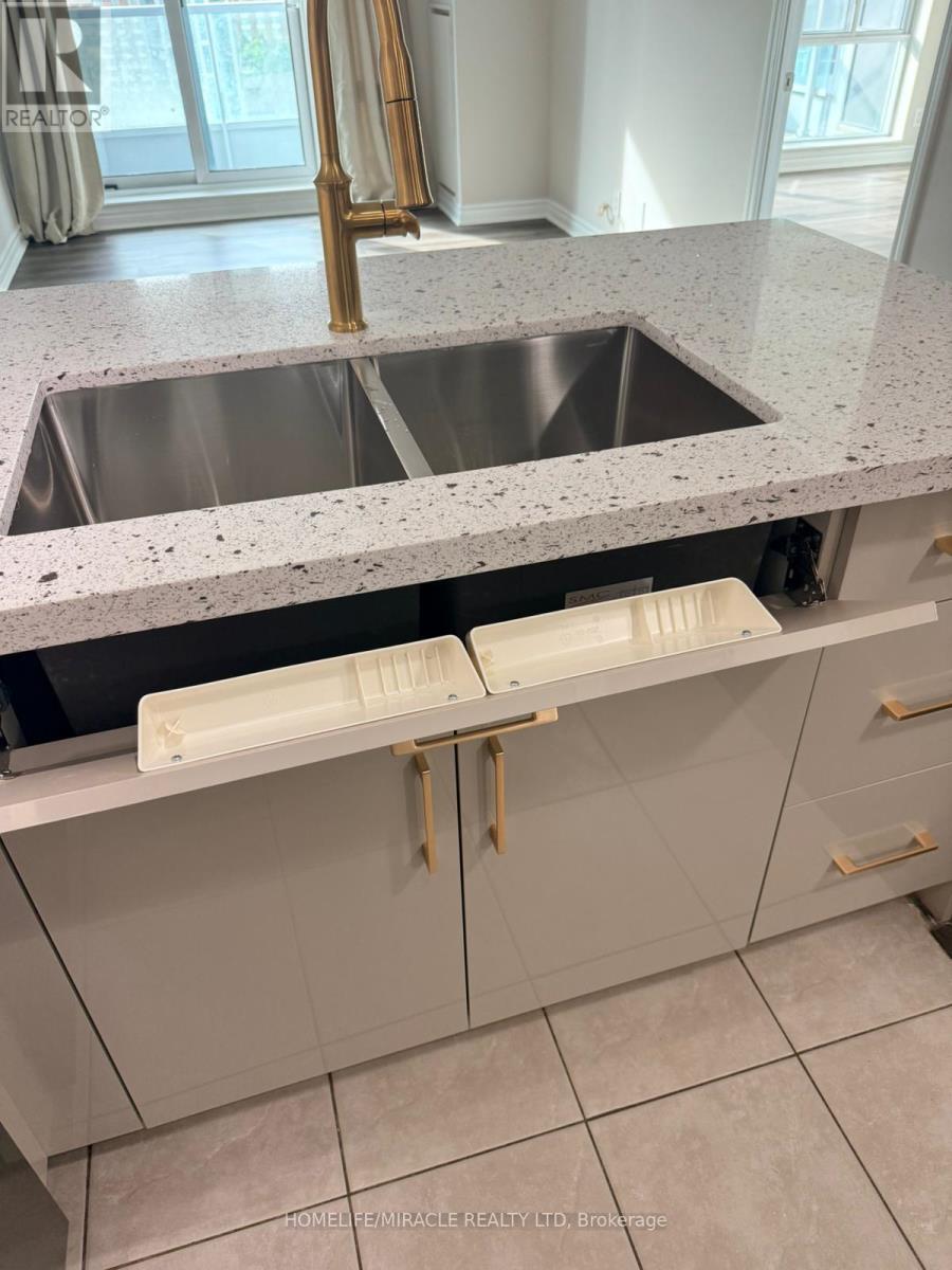 1508 - 33 Elm Drive W, Mississauga, Ontario  L5B 4M2 - Photo 6 - W13162716