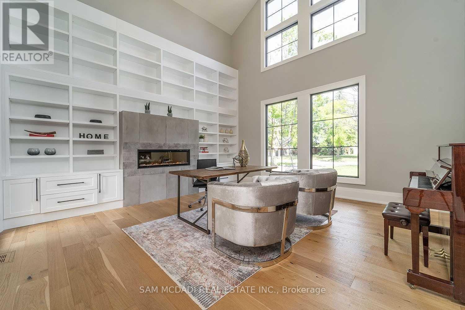 584 Fourth Line, Oakville, Ontario  L6L 5A7 - Photo 15 - W13162726