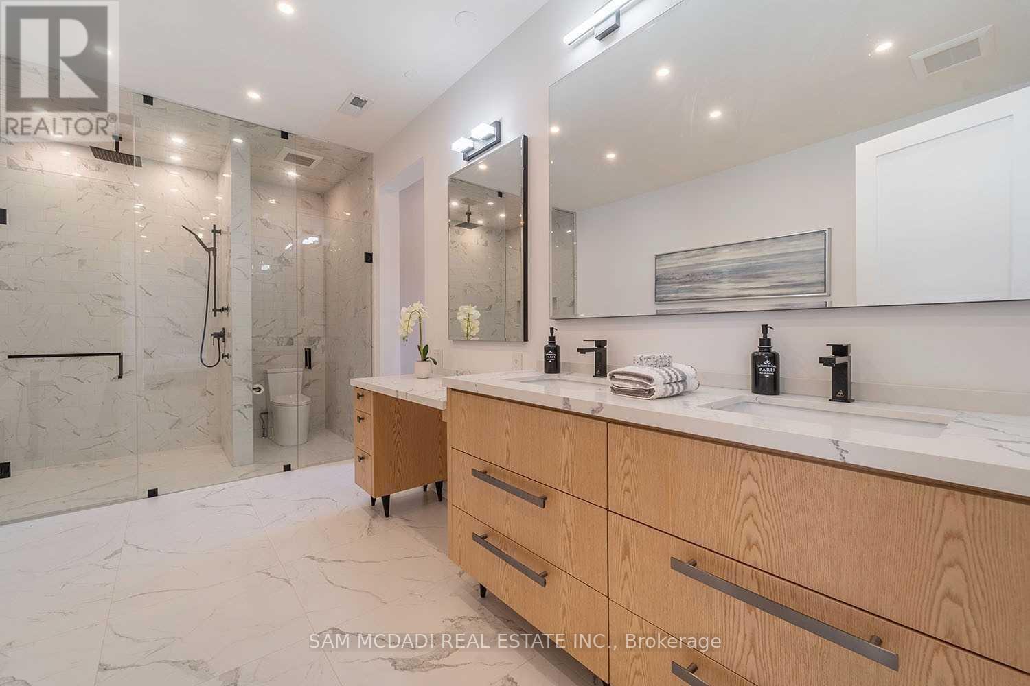 584 Fourth Line, Oakville, Ontario  L6L 5A7 - Photo 21 - W13162726