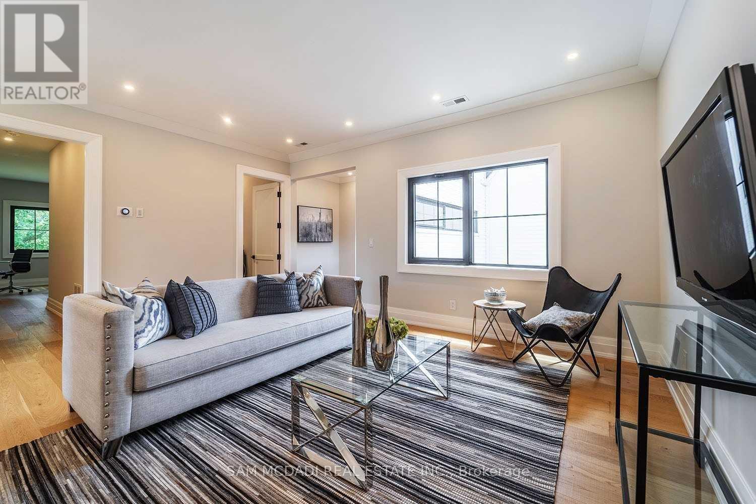 584 Fourth Line, Oakville, Ontario  L6L 5A7 - Photo 30 - W13162726