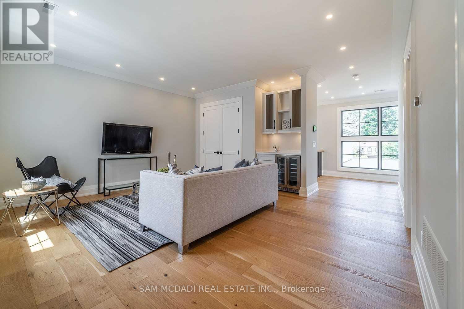 584 Fourth Line, Oakville, Ontario  L6L 5A7 - Photo 31 - W13162726