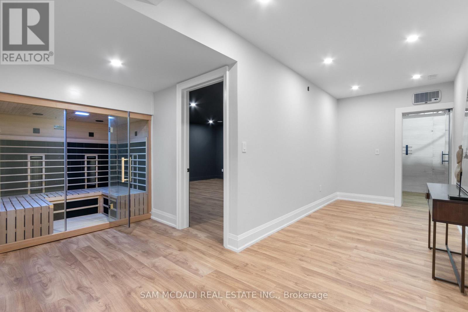 584 Fourth Line, Oakville, Ontario  L6L 5A7 - Photo 36 - W13162726