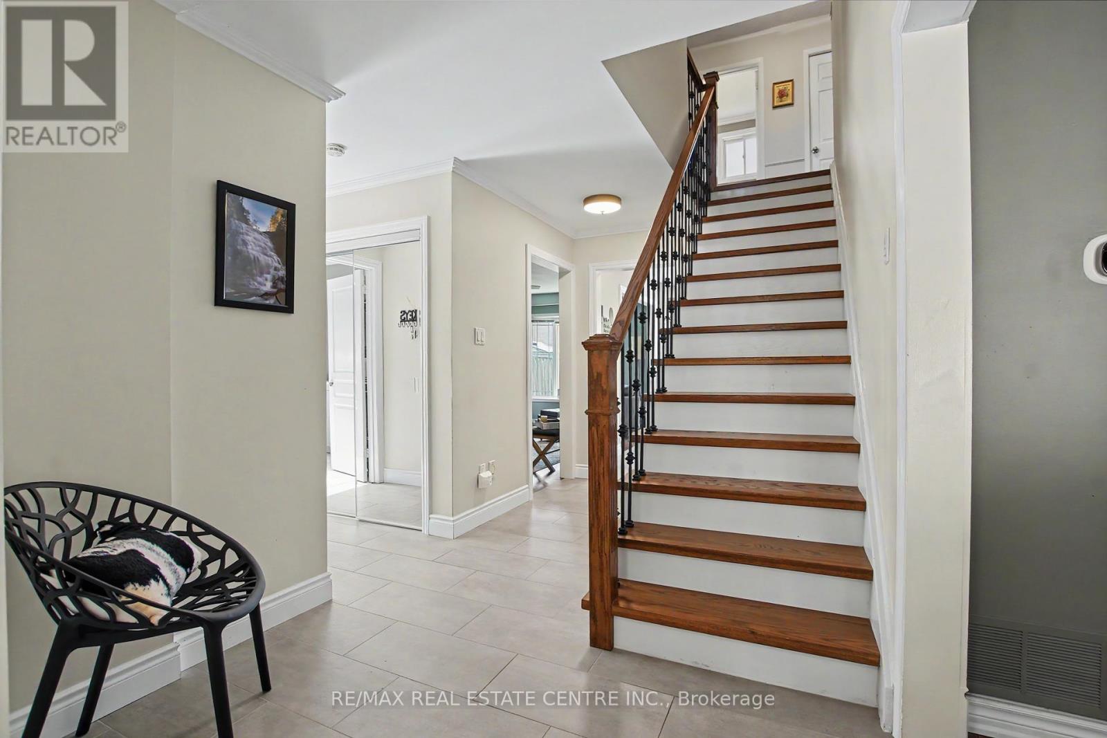 260 Coxe Boulevard, Milton, Ontario  L9T 4K8 - Photo 4 - W13162748