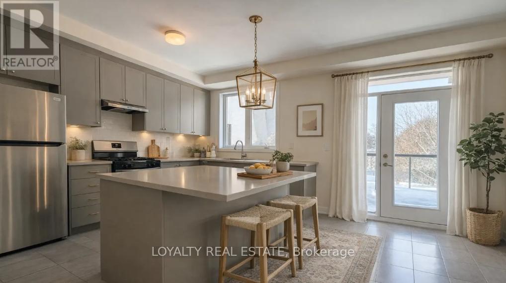 38a Upper Monclova Road, Toronto, Ontario  M3M 0A6 - Photo 2 - W13162778