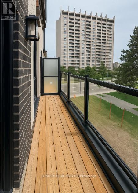38a Upper Monclova Road, Toronto, Ontario  M3M 0A6 - Photo 6 - W13162778