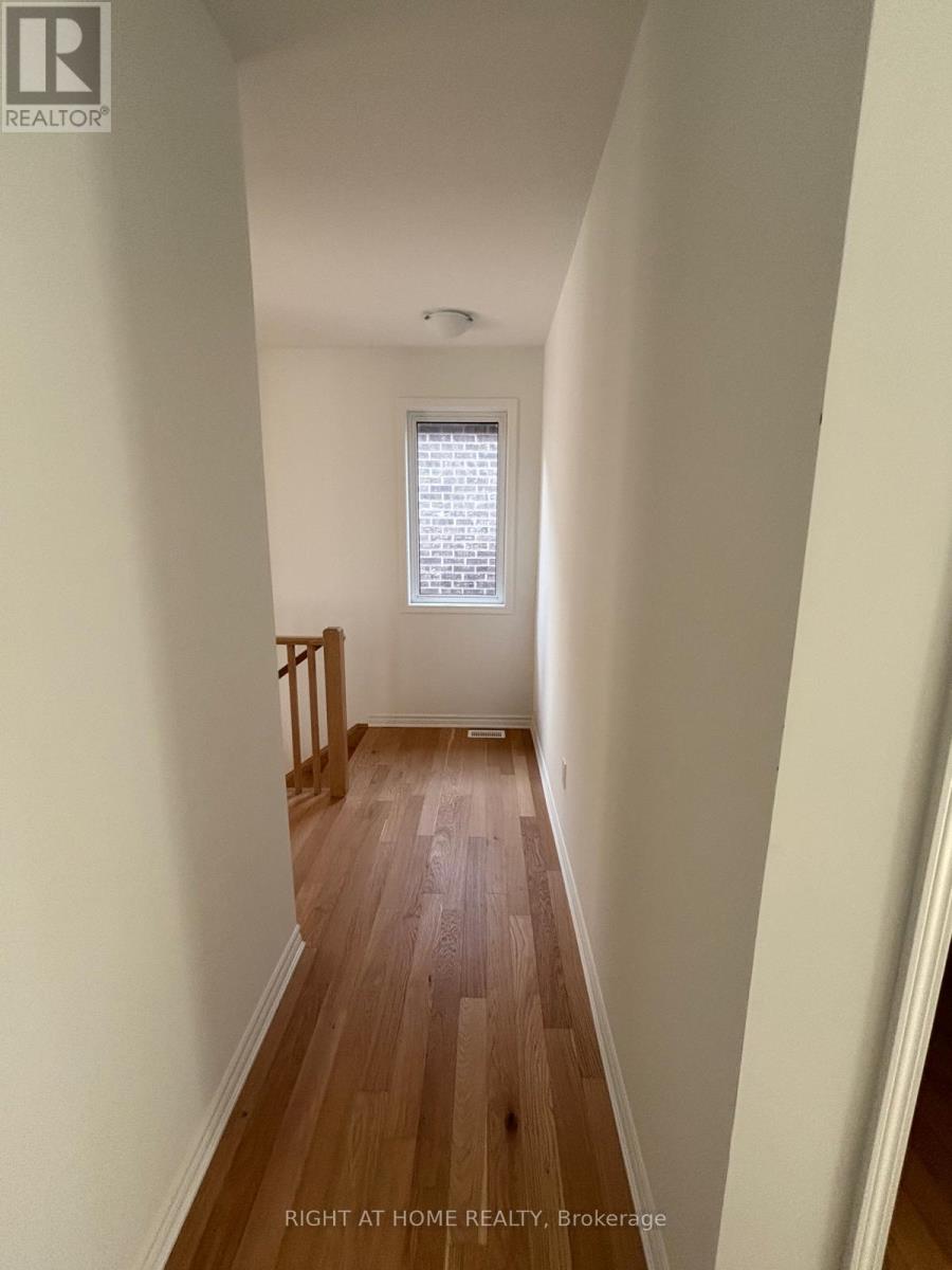 Upper - 1526 Zilio Terrace, Milton, Ontario  L9E 2H8 - Photo 11 - W13162830