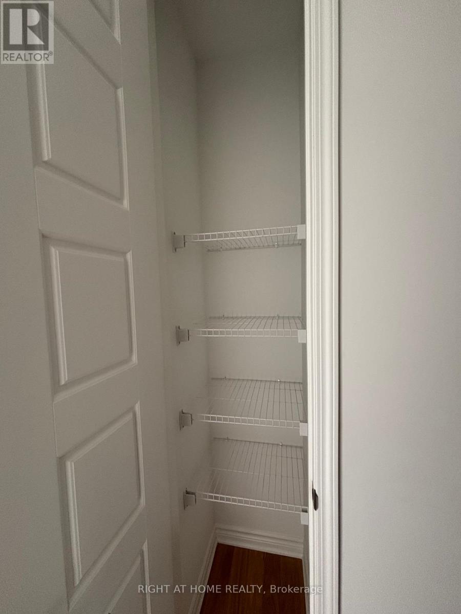 Upper - 1526 Zilio Terrace, Milton, Ontario  L9E 2H8 - Photo 27 - W13162830