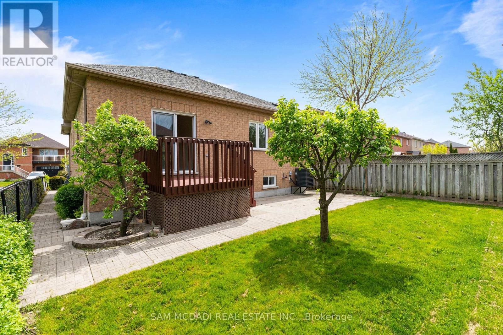 38 Maple Beach Crescent, Brampton, Ontario  L7A 2T8 - Photo 35 - W13162862