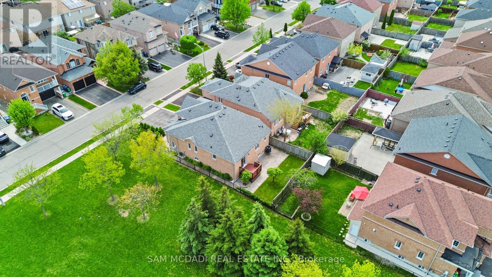 38 Maple Beach Crescent, Brampton, Ontario  L7A 2T8 - Photo 41 - W13162862