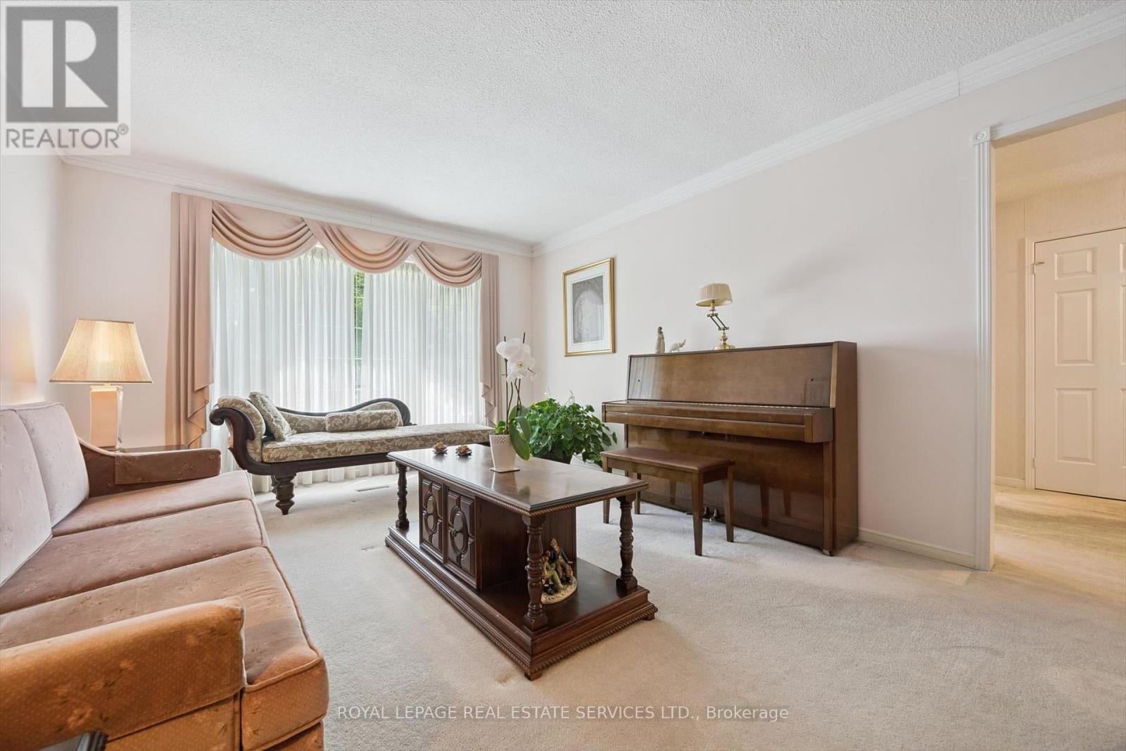2067 Pen Street, Oakville, Ontario  L6H 3L2 - Photo 9 - W13162924
