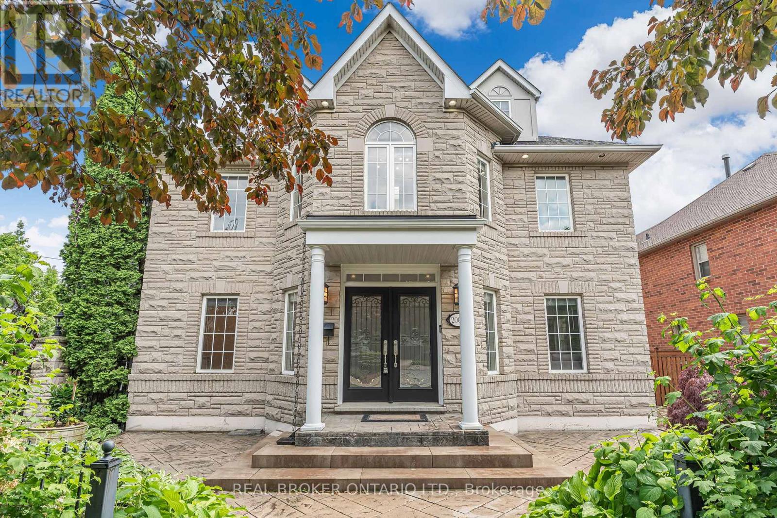 2000 Peak Place, Oakville, Ontario  L6H 5T2 - Photo 49 - W13162958