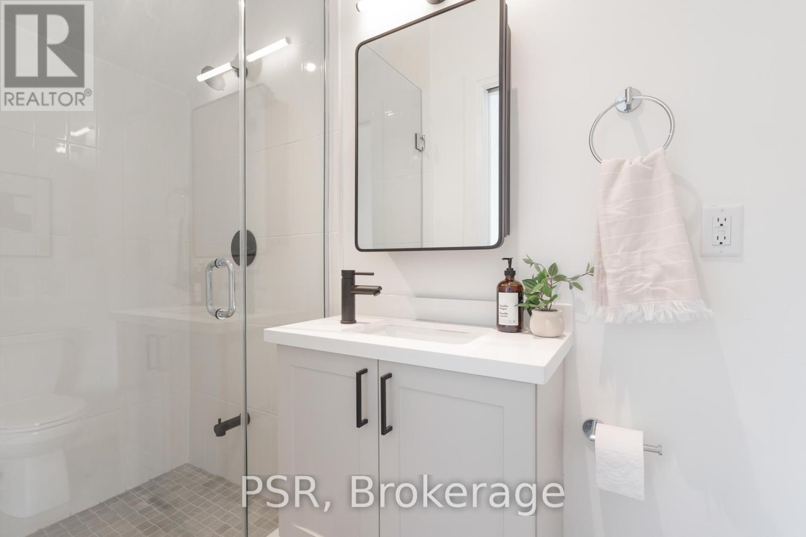 E - 218 Aileen Avenue, Toronto, Ontario  M6M 1G4 - Photo 14 - W13162978