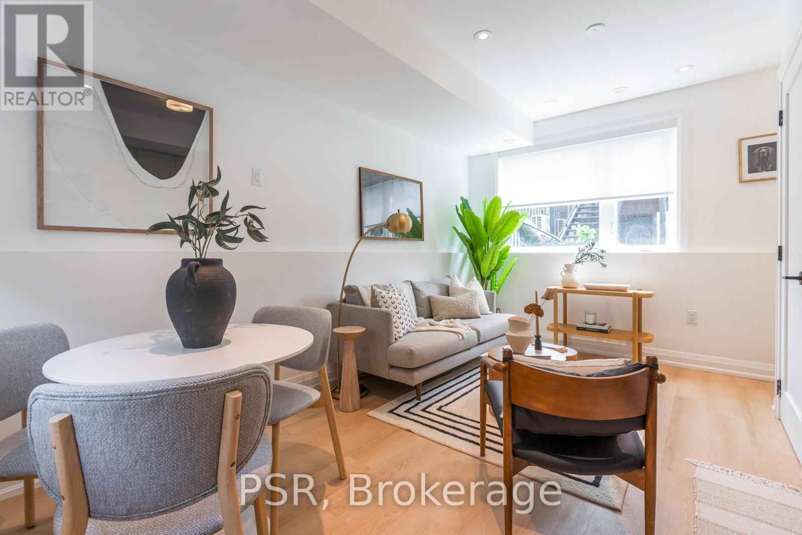 E - 218 Aileen Avenue, Toronto, Ontario  M6M 1G4 - Photo 2 - W13162978