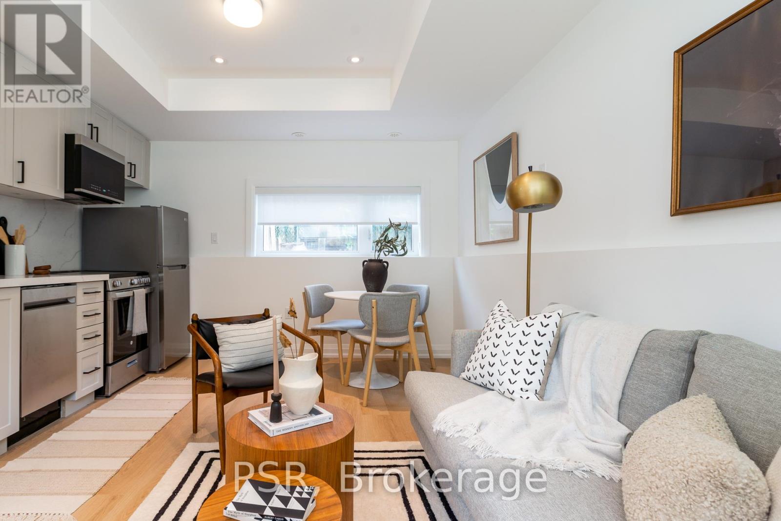 E - 218 Aileen Avenue, Toronto, Ontario  M6M 1G4 - Photo 7 - W13162978
