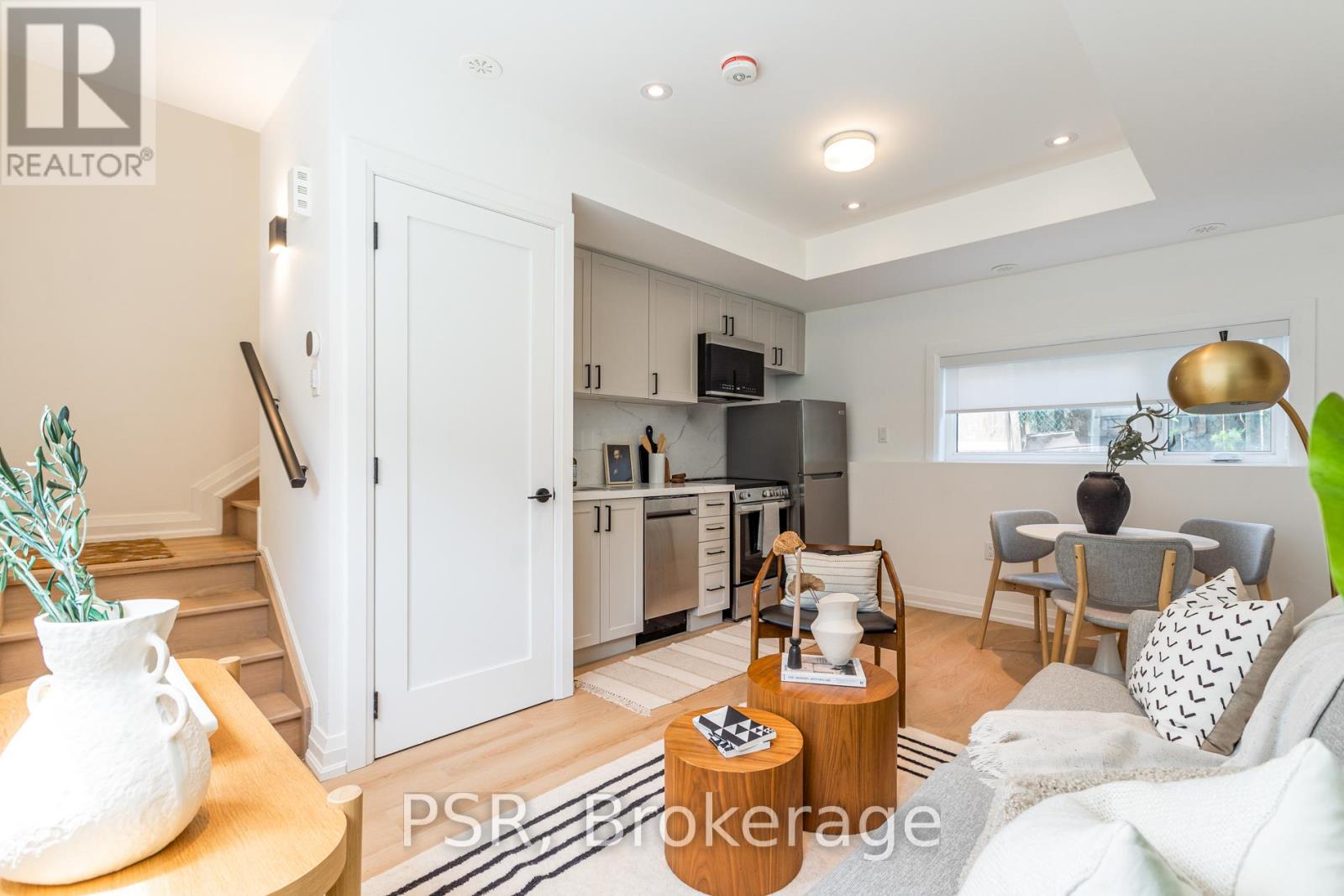 E - 218 Aileen Avenue, Toronto, Ontario  M6M 1G4 - Photo 8 - W13162978