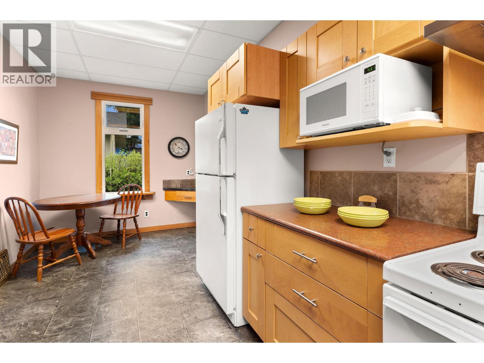 811 Second Street W, Revelstoke, British Columbia  V0E 2S0 - Photo 11 - 10384920