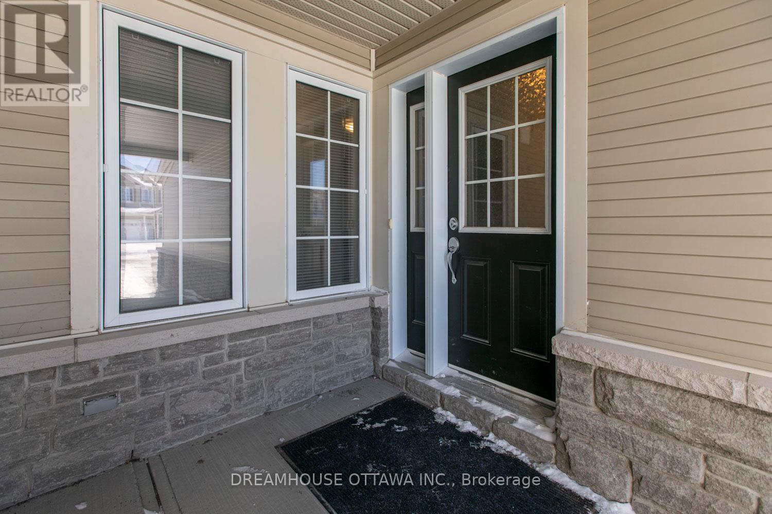 158 Patriot Place, Ottawa, Ontario  K2M 0B8 - Photo 3 - X13163132
