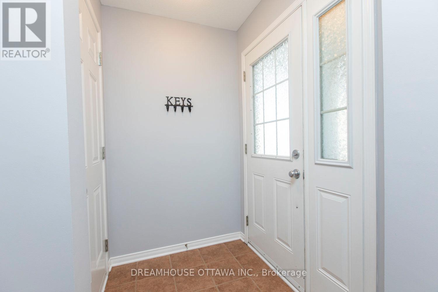 158 Patriot Place, Ottawa, Ontario  K2M 0B8 - Photo 4 - X13163132