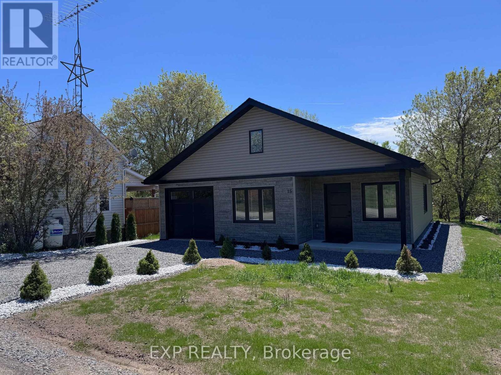 15 Zilney Street, Madawaska Valley, Ontario  K0J 1B0 - Photo 1 - X13163026