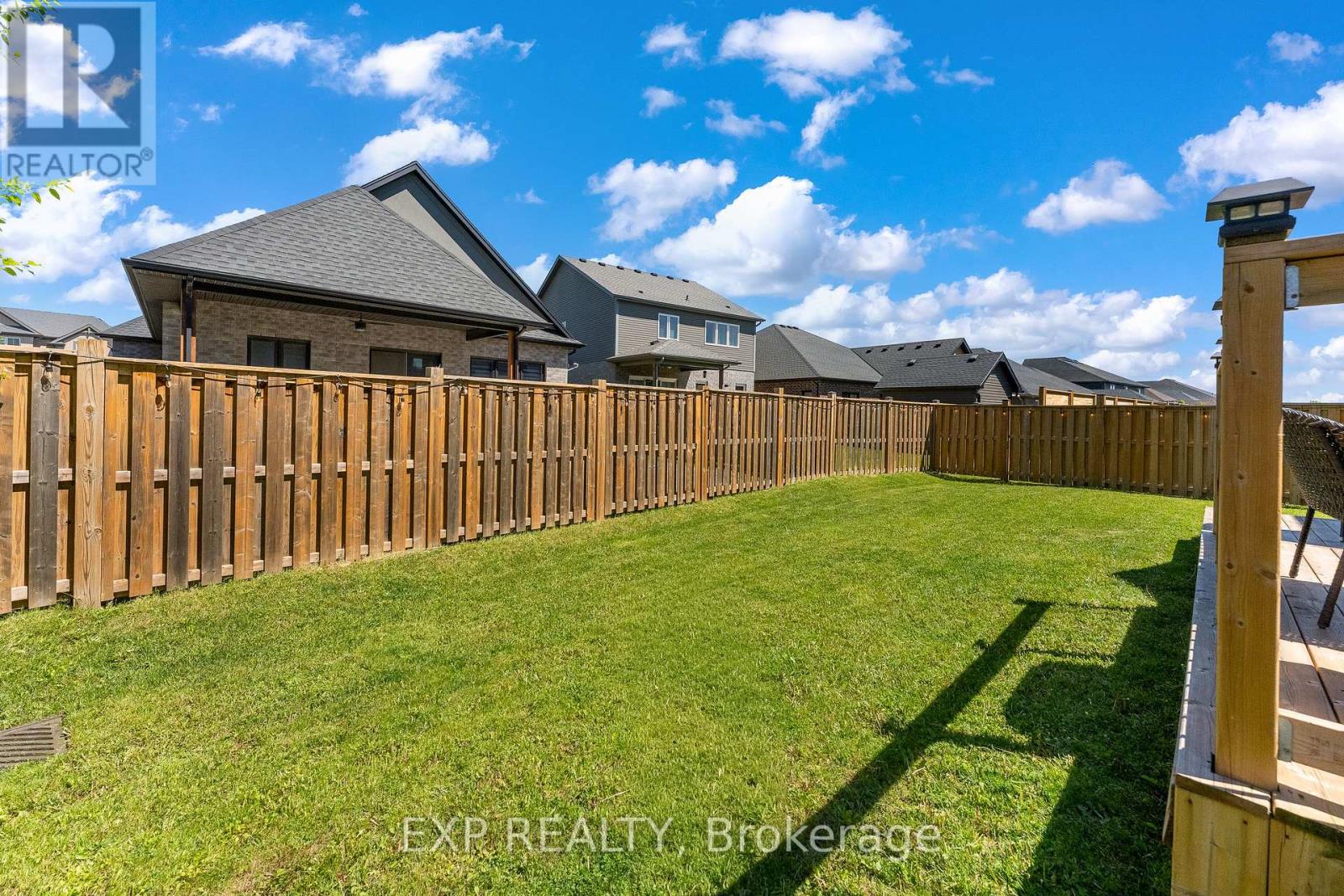 153 Susan Drive, Pelham (Fonthill), Ontario  L3E 0B2 - Photo 45 - X13163032