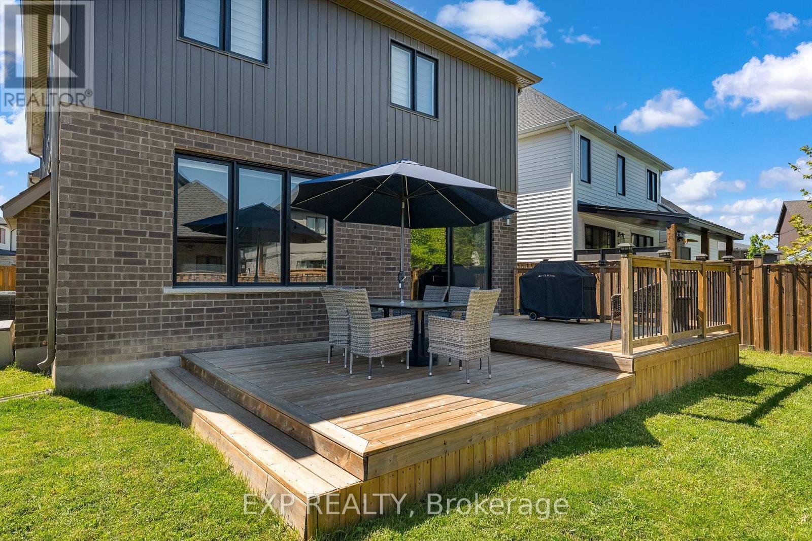 153 Susan Drive, Pelham (Fonthill), Ontario  L3E 0B2 - Photo 46 - X13163032