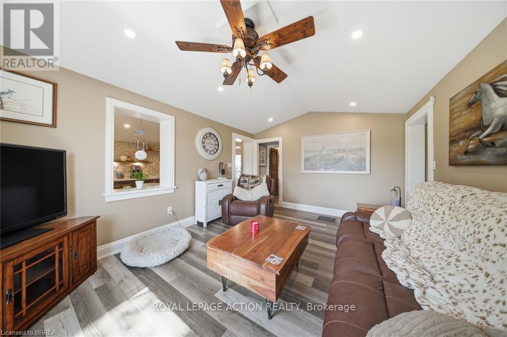 9 Keeton Lane, Brant, Ontario  N3L 1M8 - Photo 11 - X13162812