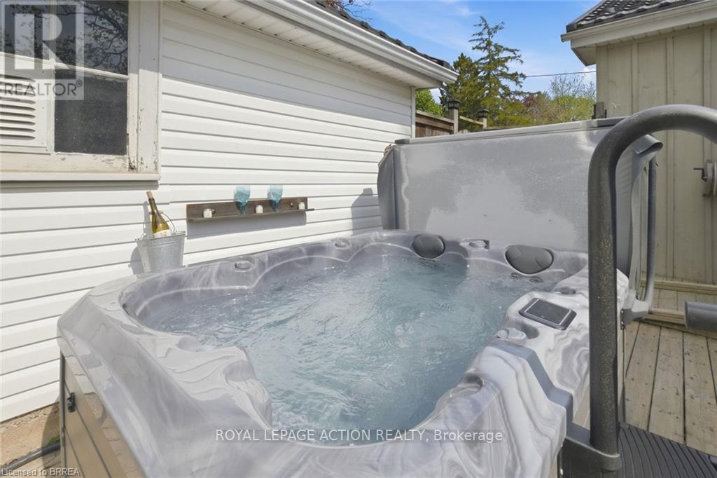 9 Keeton Lane, Brant, Ontario  N3L 1M8 - Photo 29 - X13162812