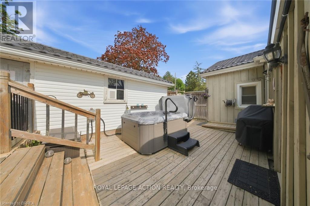 9 Keeton Lane, Brant, Ontario  N3L 1M8 - Photo 30 - X13162812