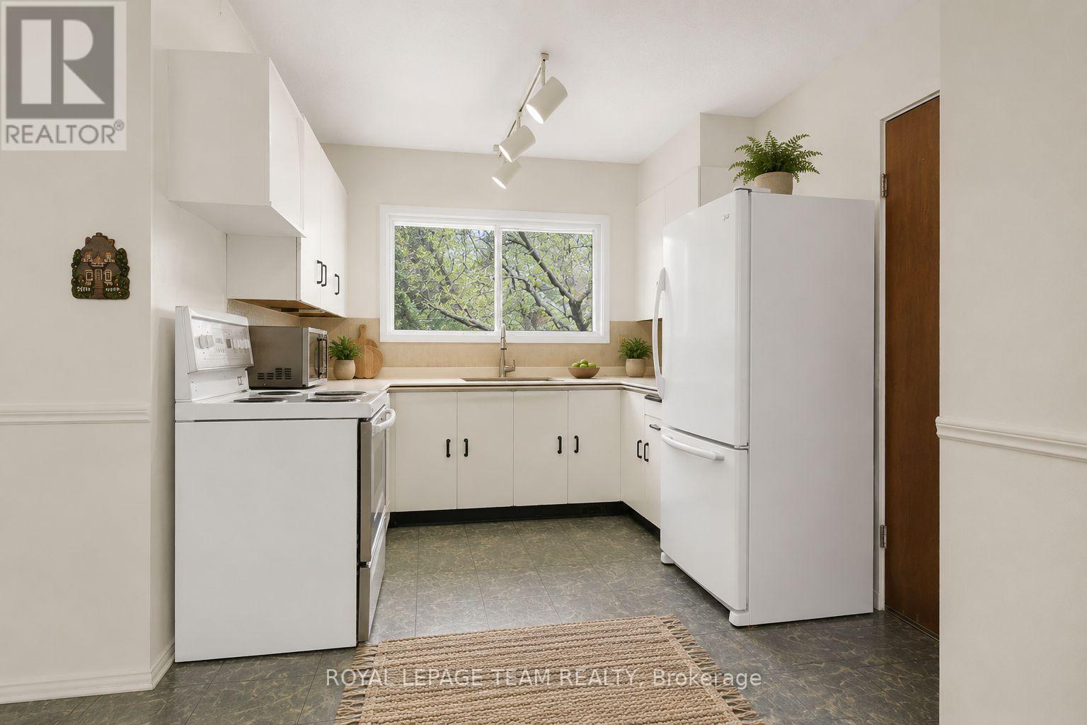 2 Aleutian Road, Ottawa, Ontario  K2H 7C8 - Photo 32 - X13108884