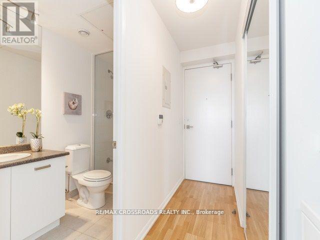 1908 - 832 Bay Street, Toronto, Ontario  M5S 1Z6 - Photo 17 - C13163028