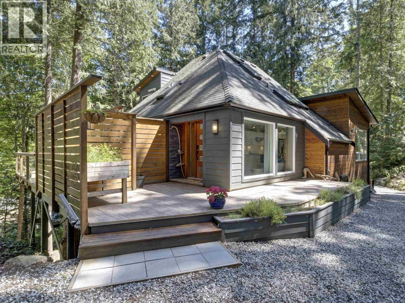6163-6165 Coracle Drive, Sechelt, British Columbia  V7Z 0C9 - Photo 2 - R3126866