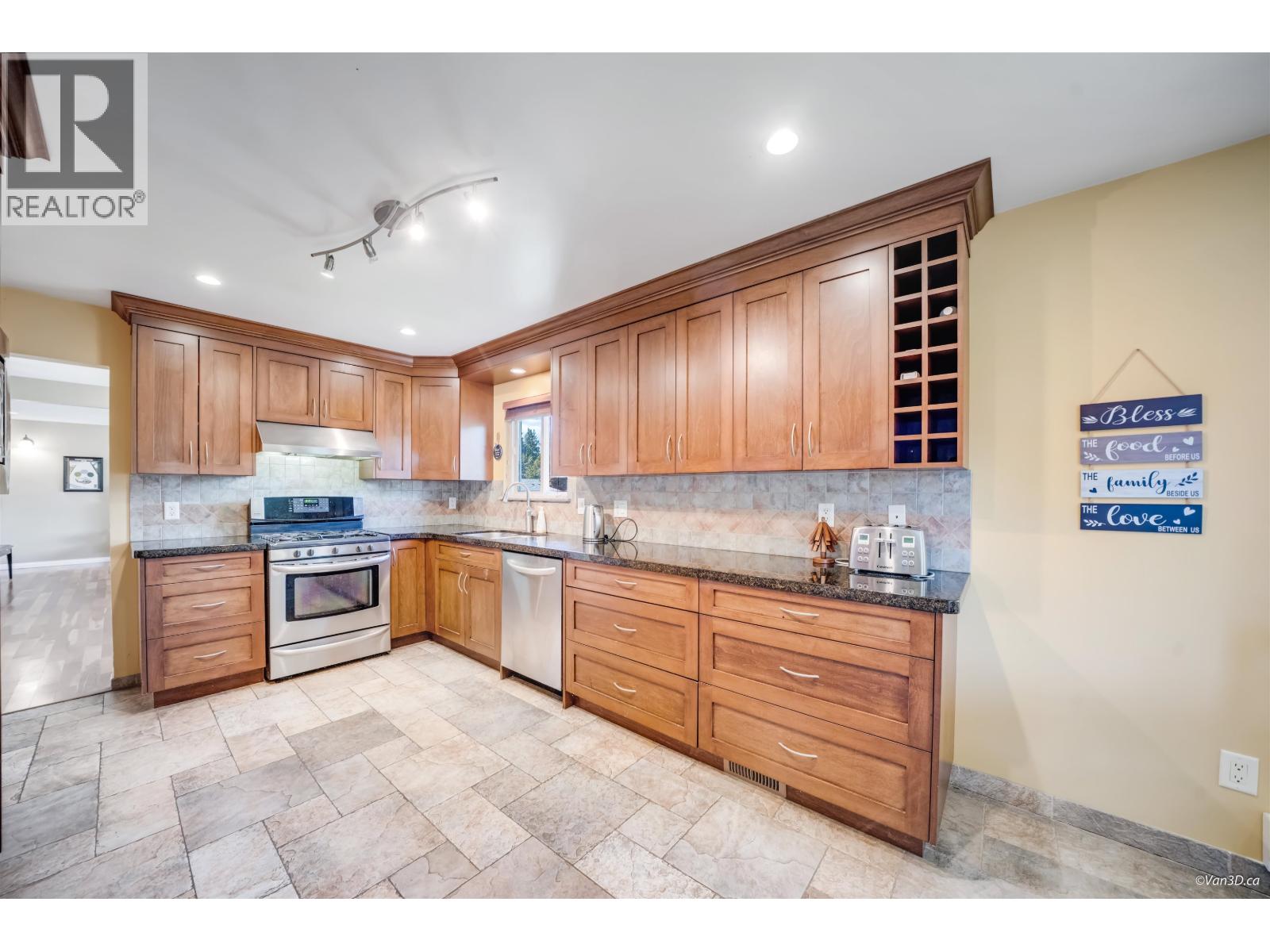 7122 Paulus Court, Burnaby, British Columbia  V5A 1N2 - Photo 16 - R3126874