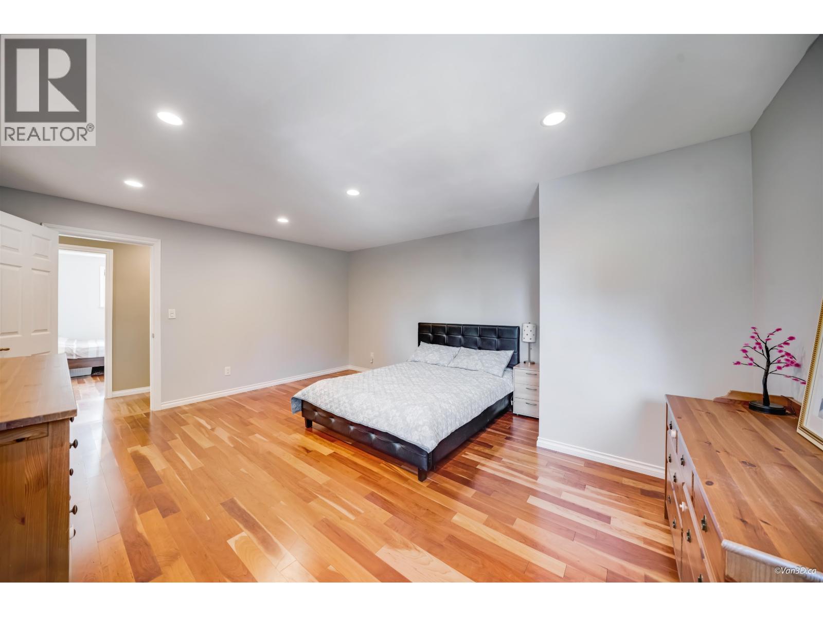 7122 Paulus Court, Burnaby, British Columbia  V5A 1N2 - Photo 25 - R3126874