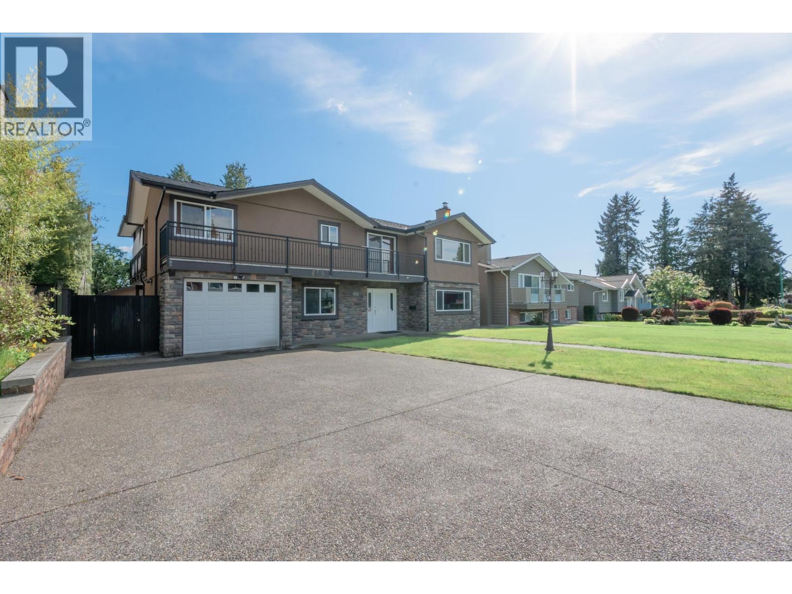 7122 Paulus Court, Burnaby, British Columbia  V5A 1N2 - Photo 4 - R3126874