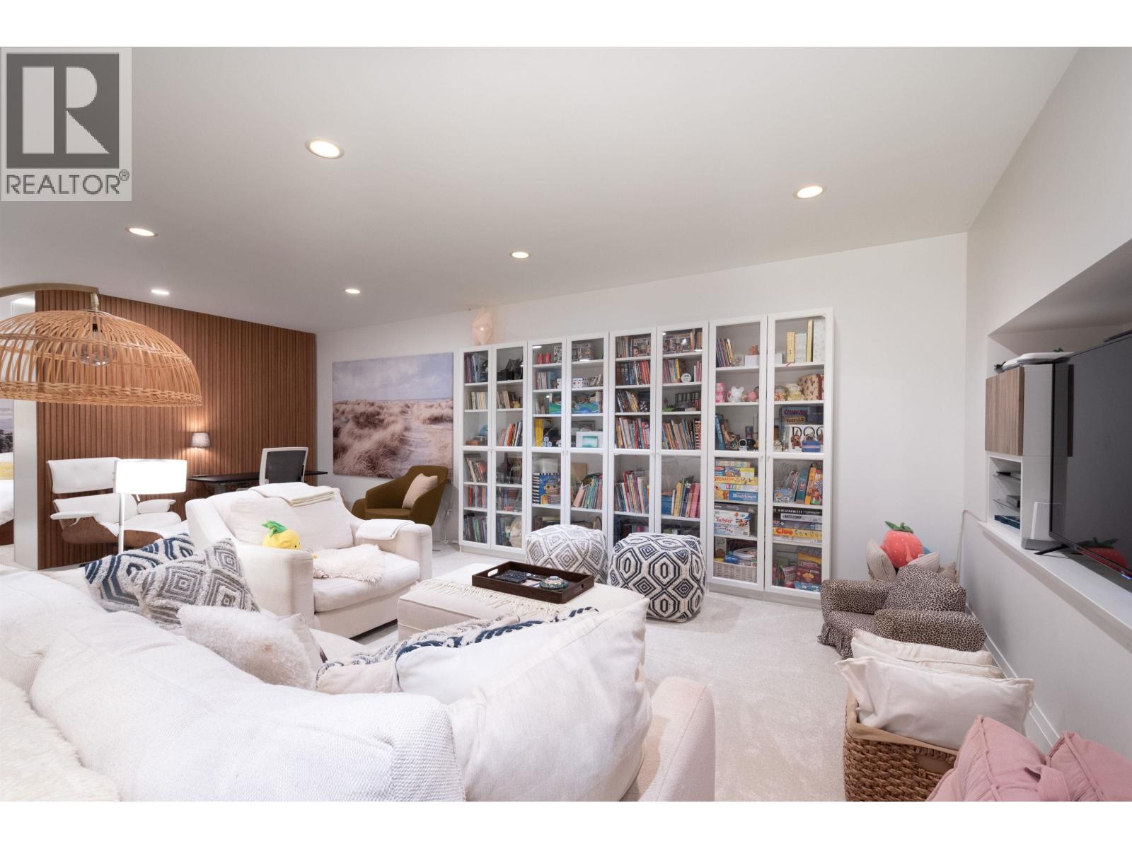 1930 Panorama Drive, North Vancouver, British Columbia  V7G 1V1 - Photo 31 - R3126879