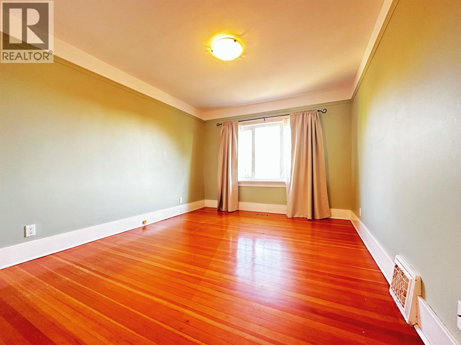742 6th E Street, North Vancouver, British Columbia  V7L 1R6 - Photo 15 - R3126867