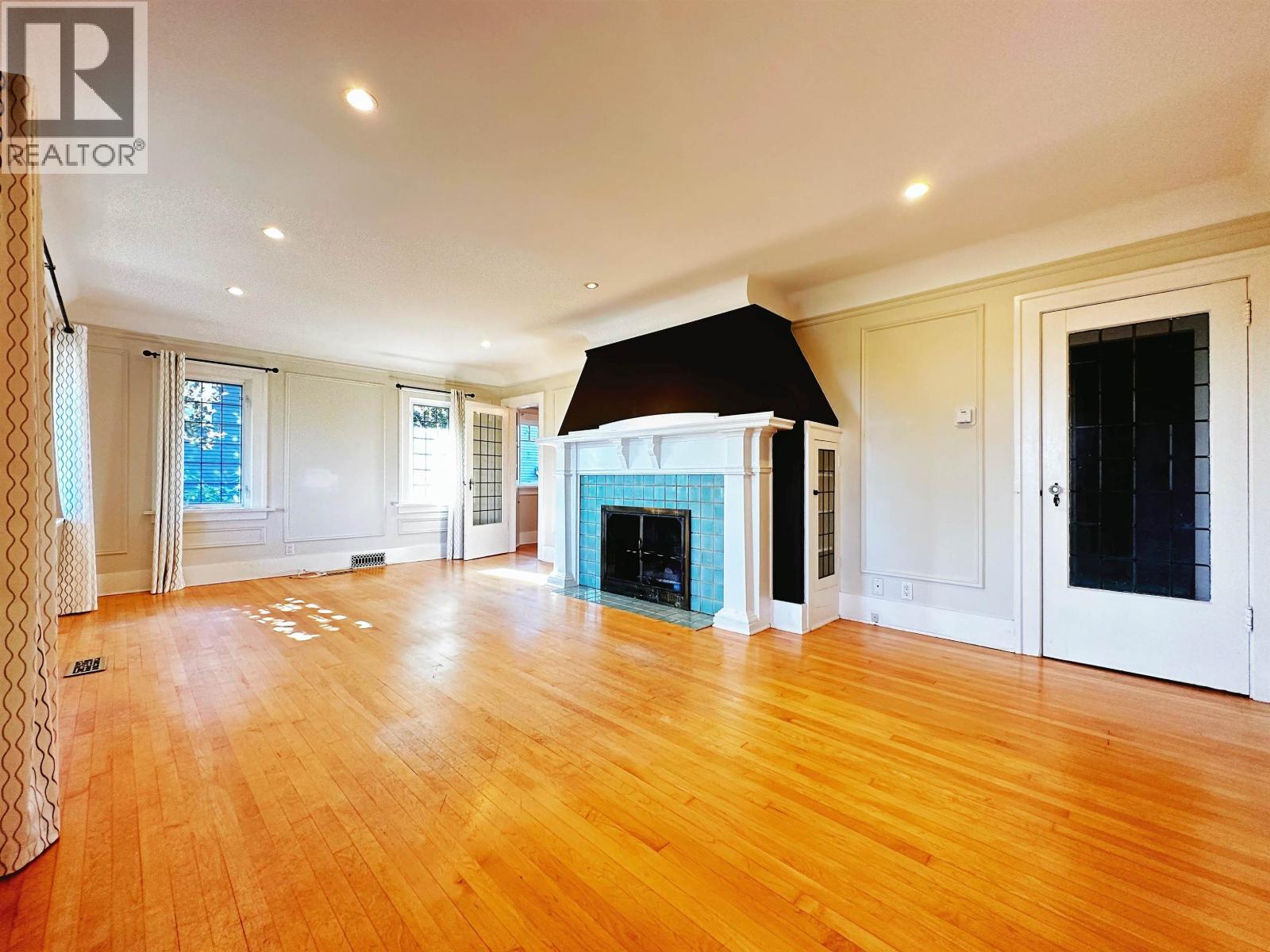 742 6th E Street, North Vancouver, British Columbia  V7L 1R6 - Photo 5 - R3126867