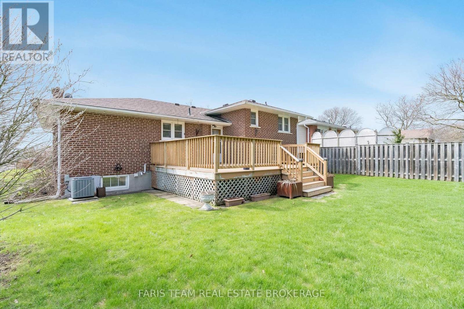 107 Scanlon Avenue, Bradford West Gwillimbury, Ontario  L3Z 1G6 - Photo 4 - N13035546